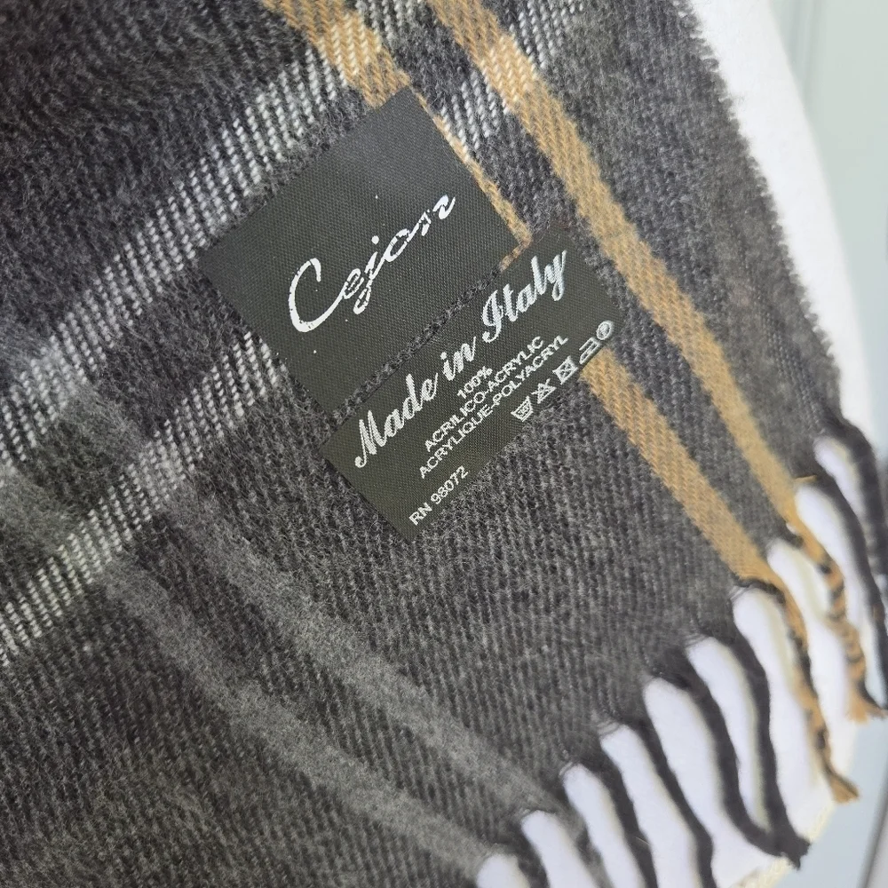 Cejon Plaid Scarf